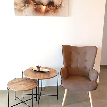 Etheria Comfort House דירה