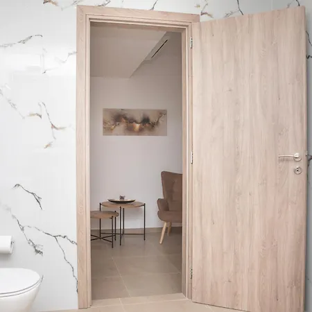 Апартаменти Etheria Comfort House