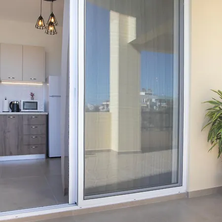 Апартаменти Etheria Comfort House *